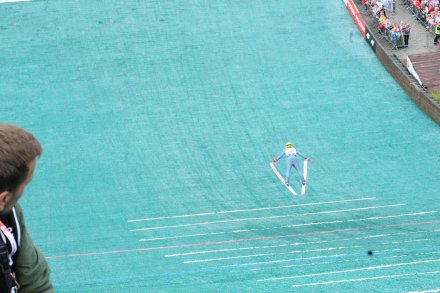 Evgeniy Klimow oddał najdłuższy skok konkursu na odległość 135 m